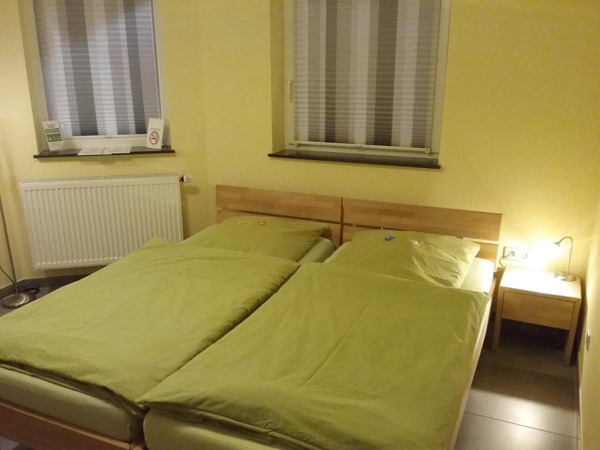 Gaestezimmer , Pension Wauri Waldenbuch Exterior foto