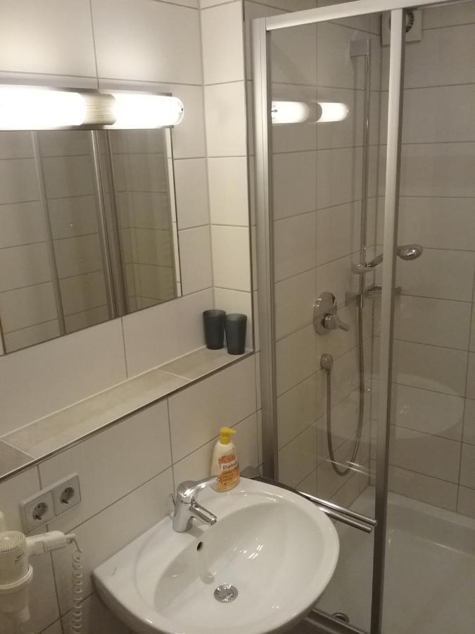 Gaestezimmer , Pension Wauri Waldenbuch Exterior foto
