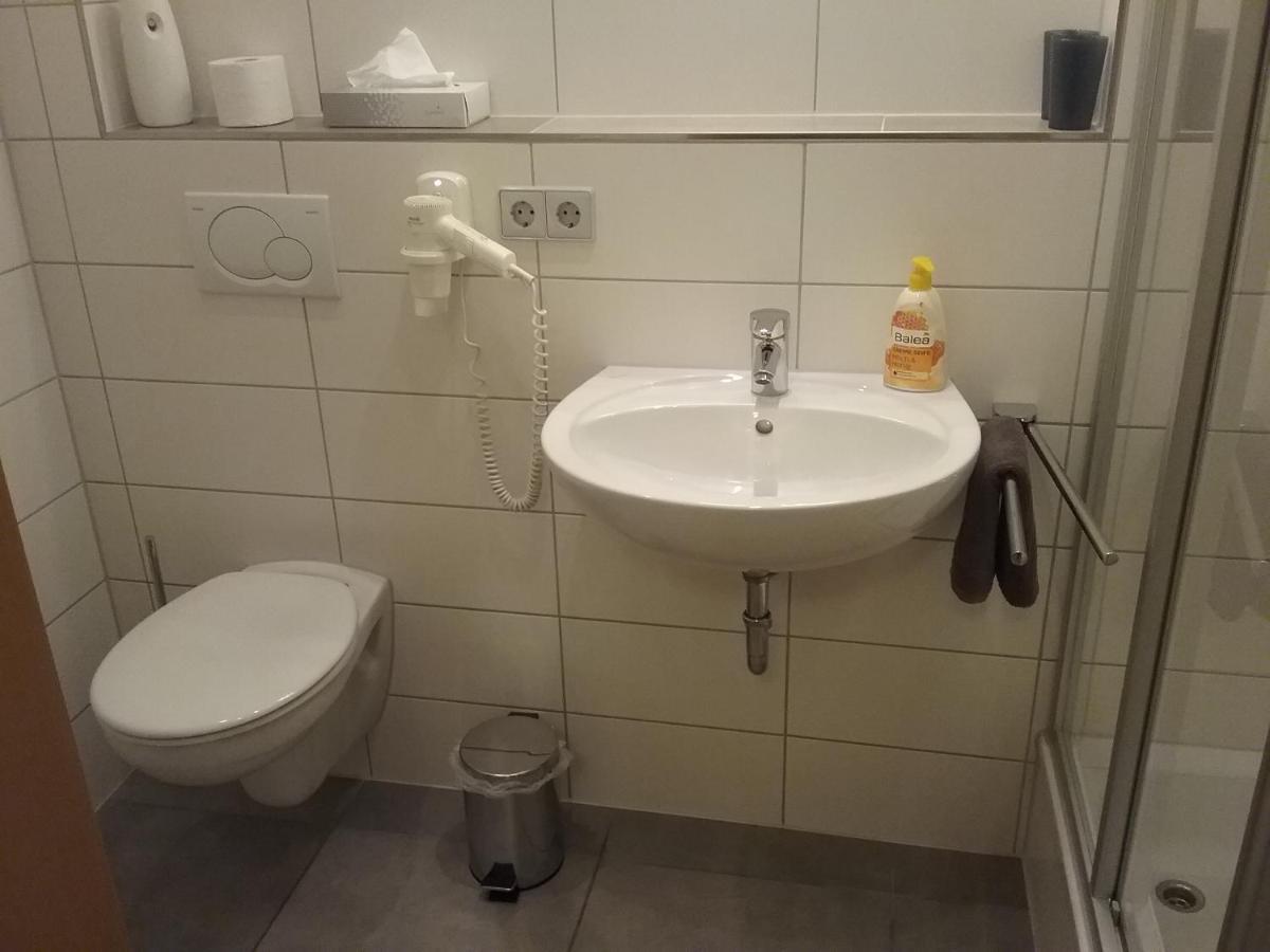 Gaestezimmer , Pension Wauri Waldenbuch Exterior foto